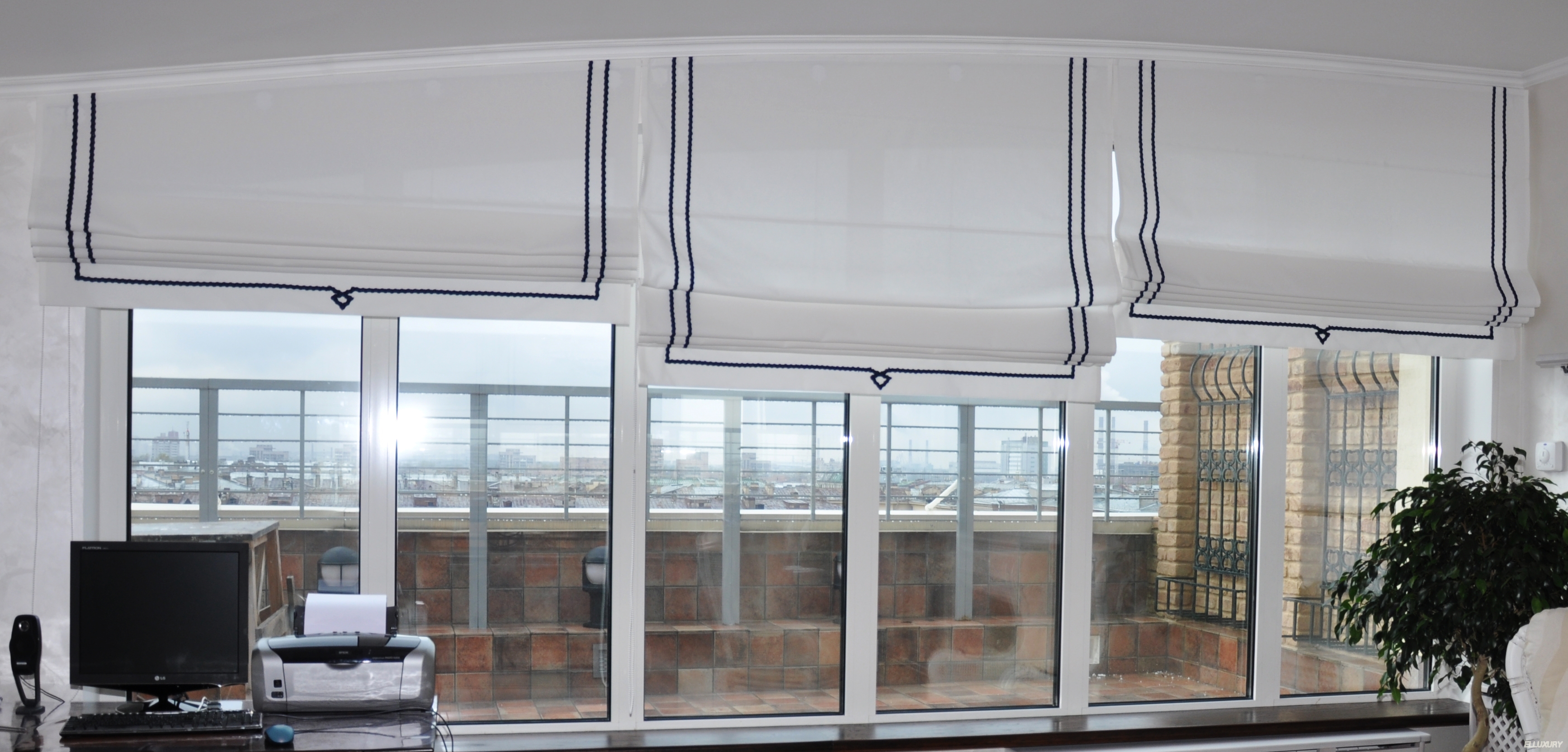 белые римские шторы с черным кантом, пошив штор на заказ в Москве elluxury.ru